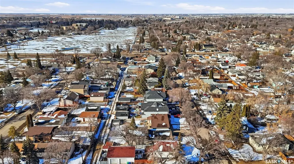 505 L Avenue N Saskatoon SK S7L 2P8