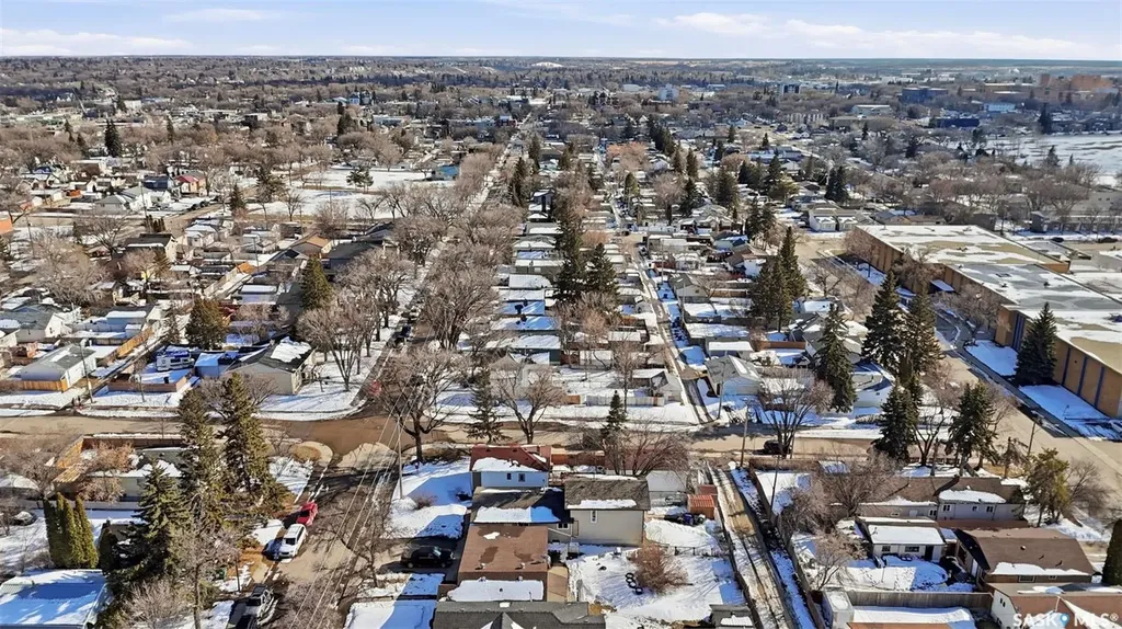 505 L Avenue N Saskatoon SK S7L 2P8