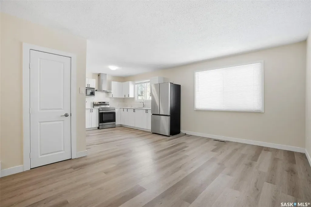 505 L Avenue N Saskatoon SK S7L 2P8