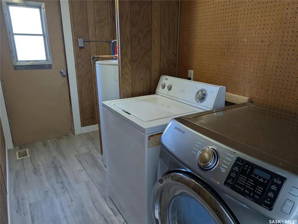 219 Grant Street Saskatoon SK S7N 2A5