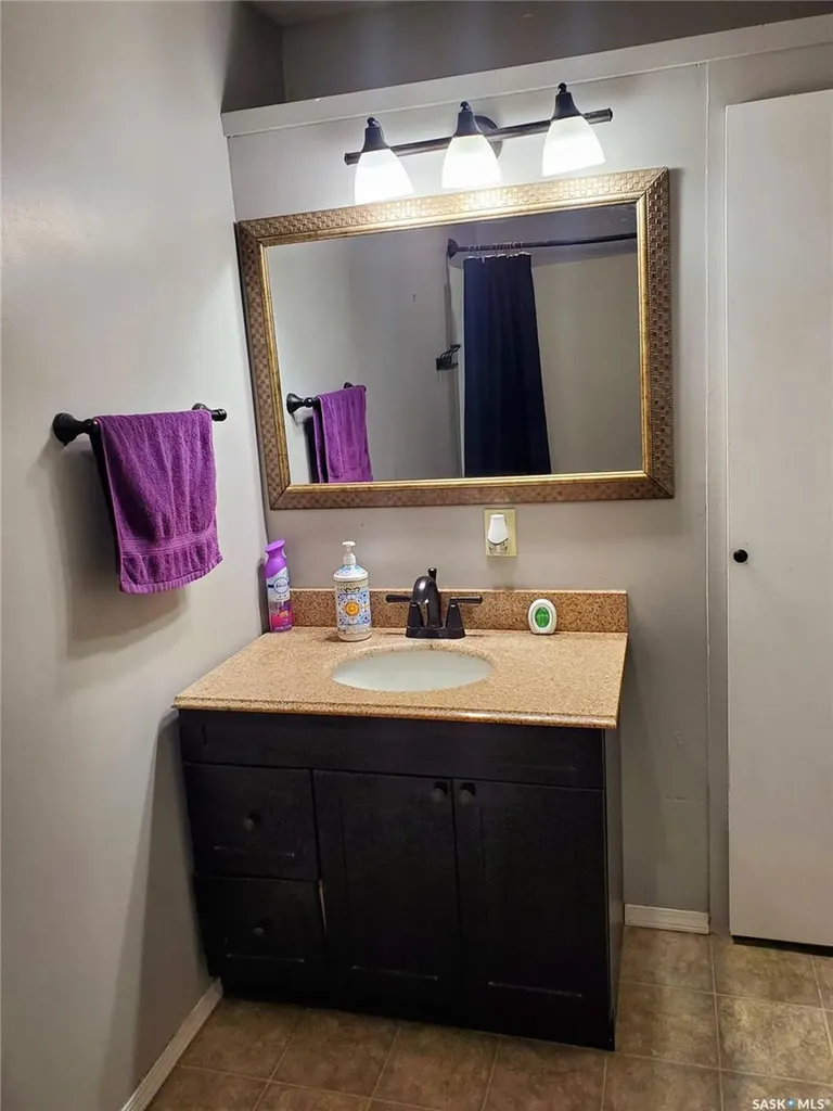 102 Railway Avenue E Waldeck SK S0H 4J0