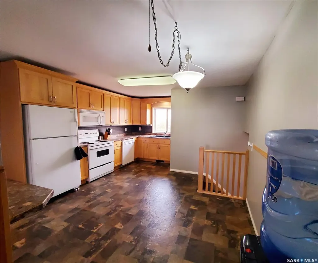 102 Railway Avenue E Waldeck SK S0H 4J0