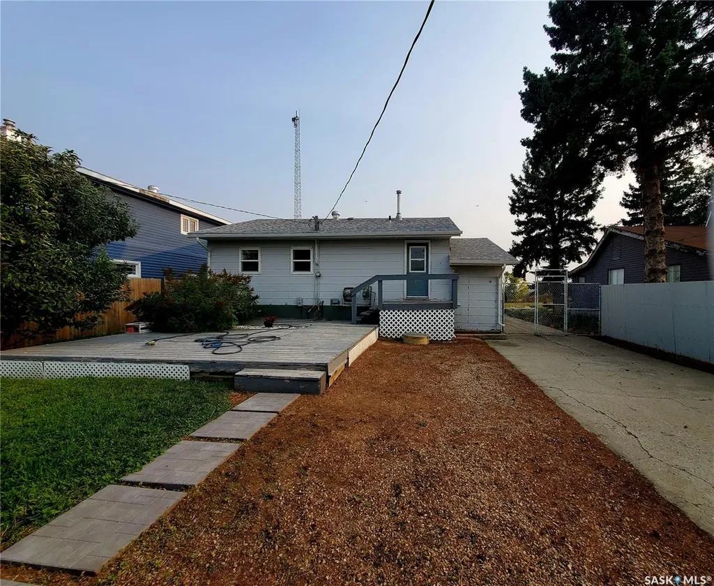 102 Railway Avenue E Waldeck SK S0H 4J0