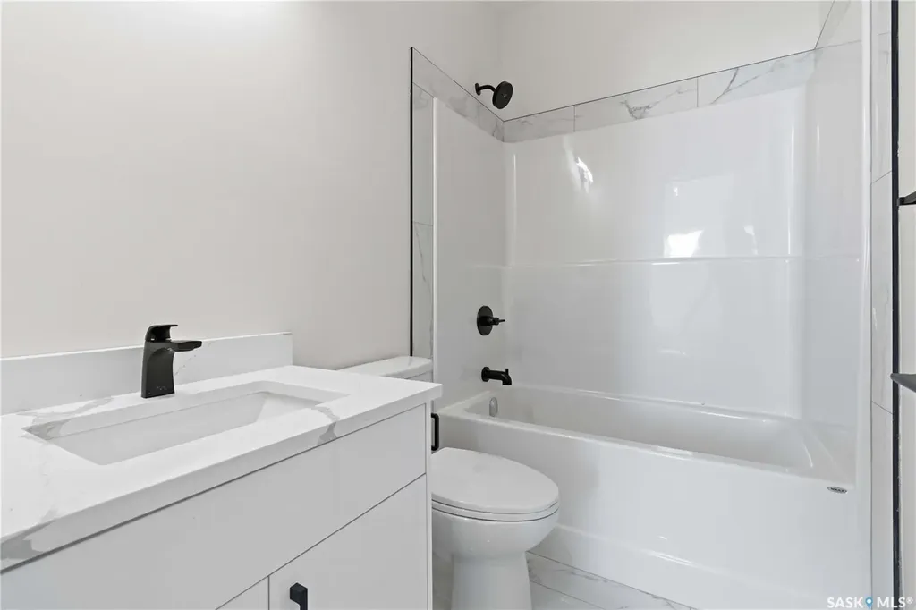 410 Nazarali Manor Saskatoon SK S7V 1X4