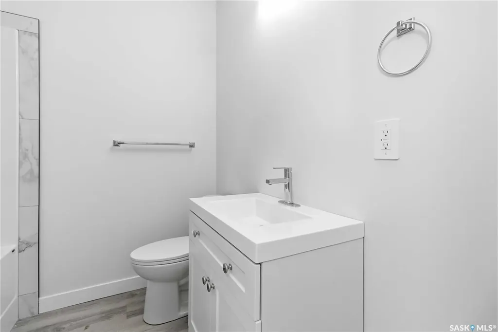 410 Nazarali Manor Saskatoon SK S7V 1X4