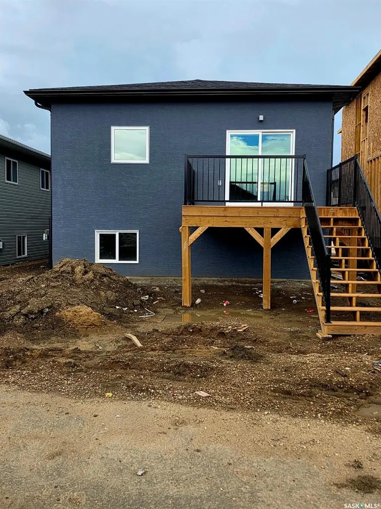 410 Nazarali Manor Saskatoon SK S7V 1X4