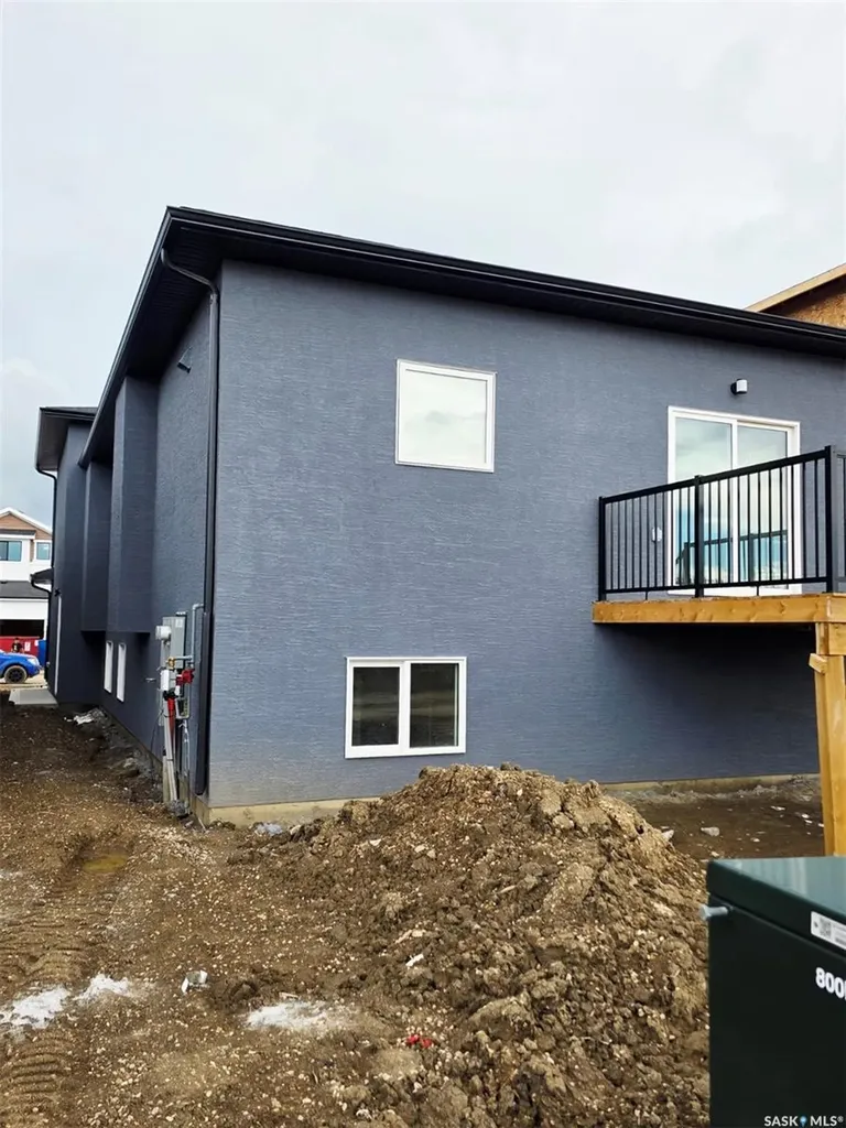 410 Nazarali Manor Saskatoon SK S7V 1X4