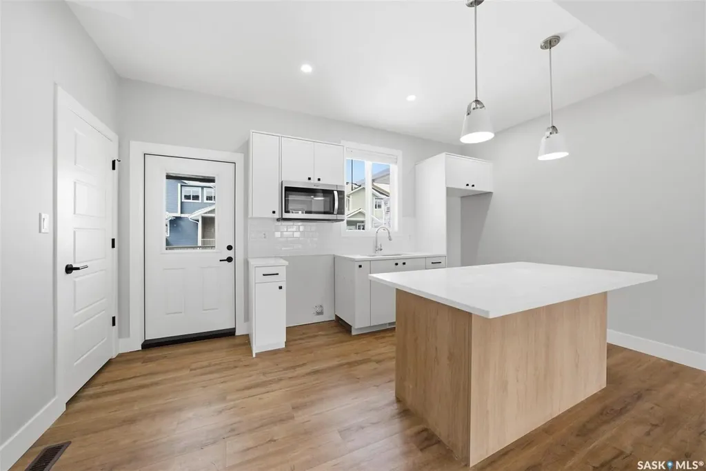 3220 11th Street W Saskatoon SK S7M 5M4