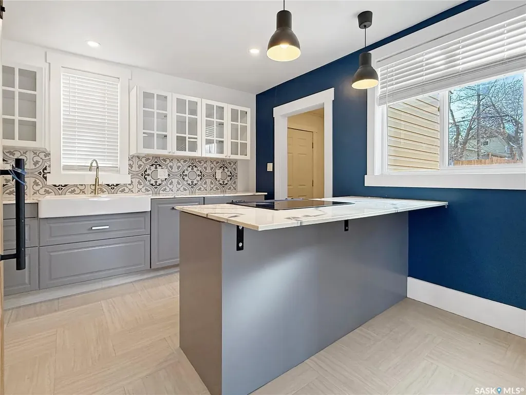 376 5th Avenue NW Swift Current SK S9H 0W8
