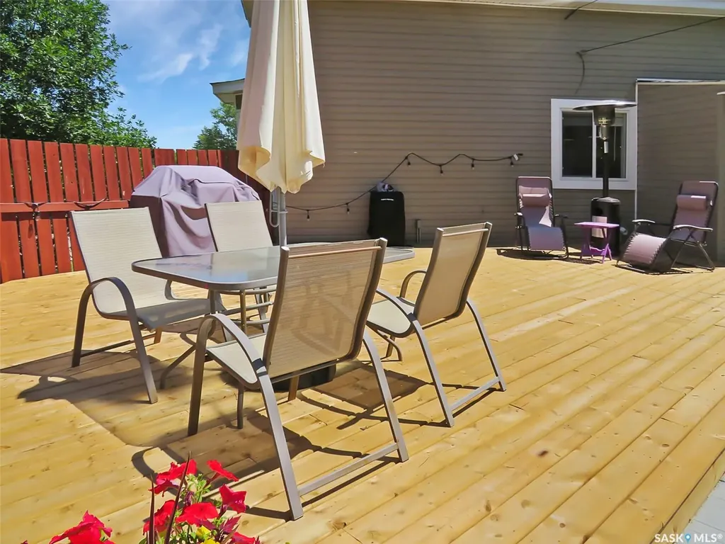 376 5th Avenue NW Swift Current SK S9H 0W8