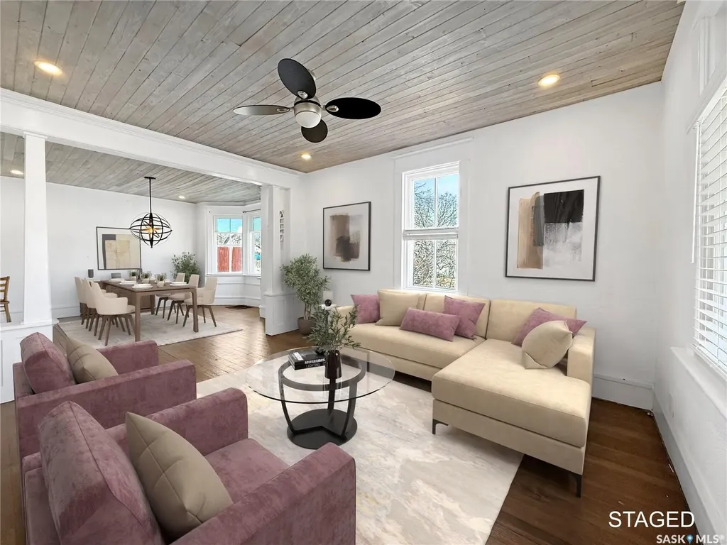 376 5th Avenue NW Swift Current SK S9H 0W8