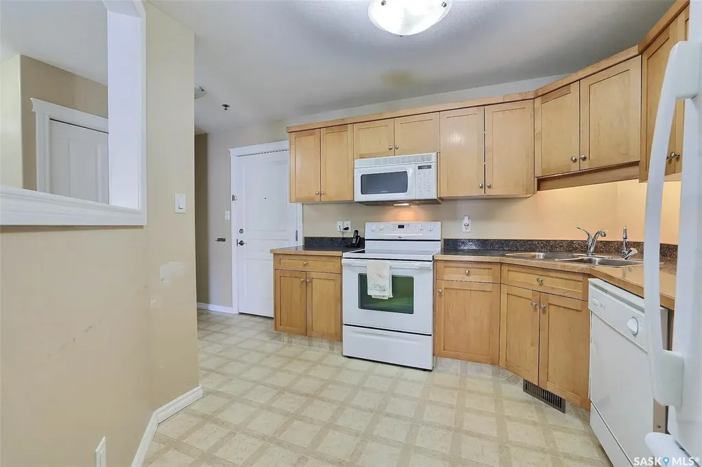 3946 Robinson Street Regina SK S4S 3C8