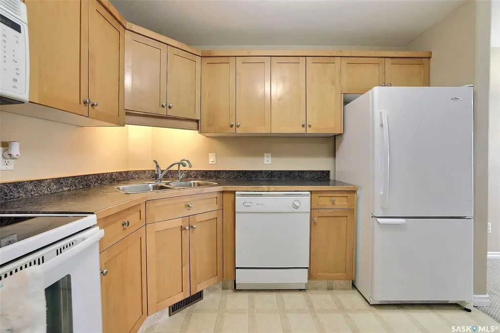 3946 Robinson Street Regina SK S4S 3C8