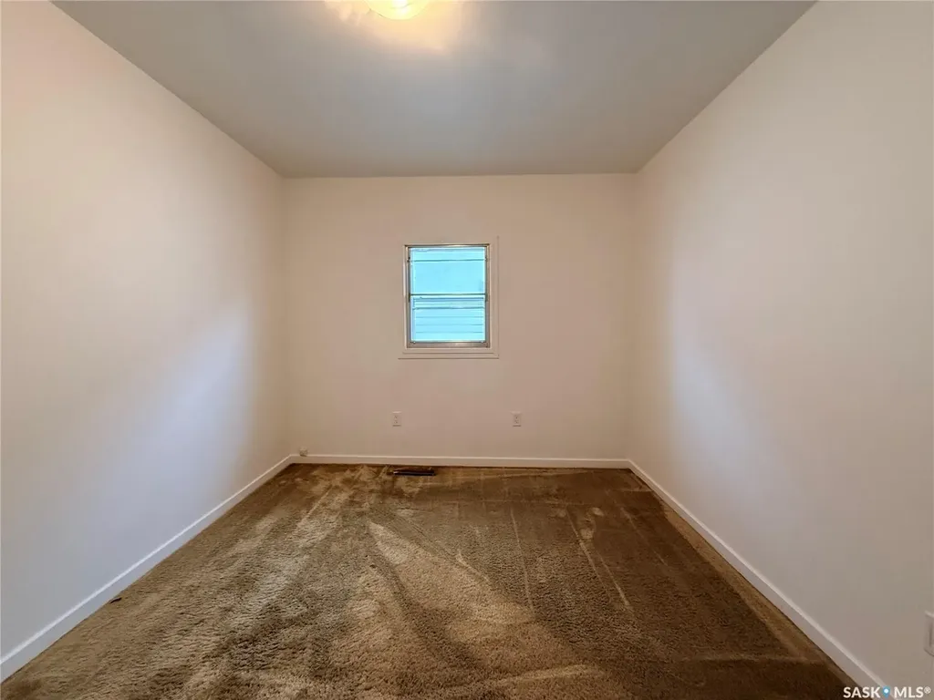 392 9th Avenue NW Swift Current SK S9H 1A9