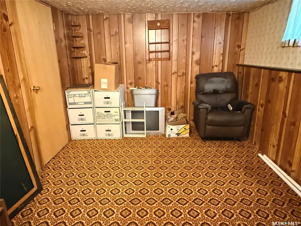 392 9th Avenue NW Swift Current SK S9H 1A9
