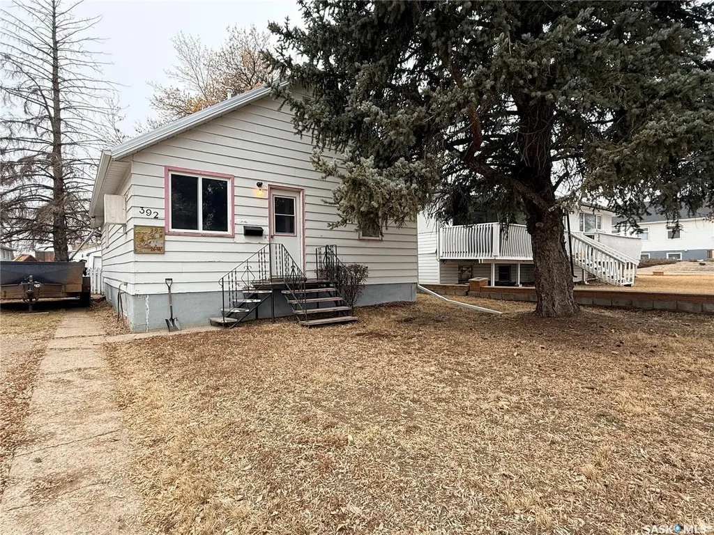 392 9th Avenue NW Swift Current SK S9H 1A9