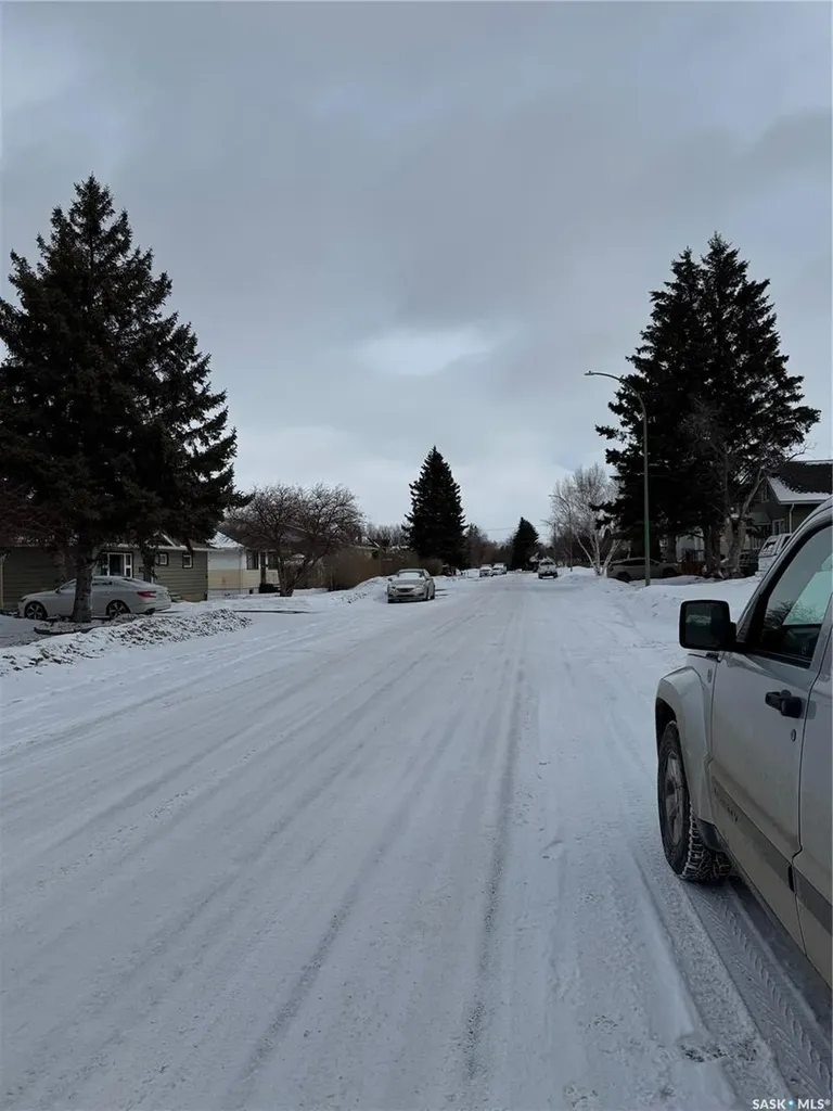 511 21st Street E Prince Albert SK S6V 1M5