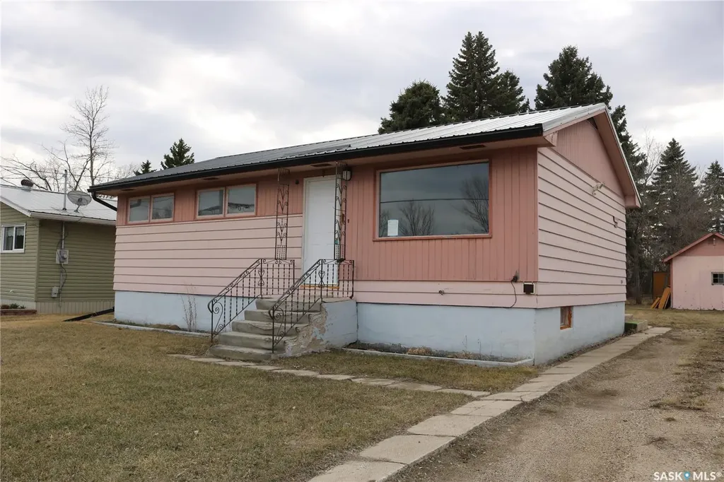 912 Lalonde Street Whitewood SK S0G 5C0