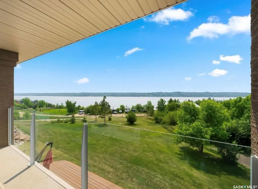 30 Shore Acres Drive Mckillop Rm No. 220 SK S0G 4L0