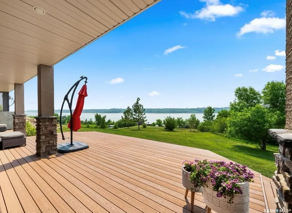 30 Shore Acres Drive Mckillop Rm No. 220 SK S0G 4L0