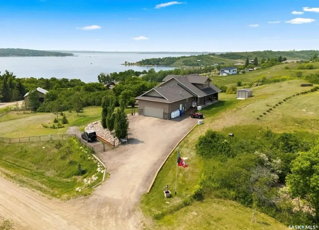 30 Shore Acres Drive Mckillop Rm No. 220 SK S0G 4L0