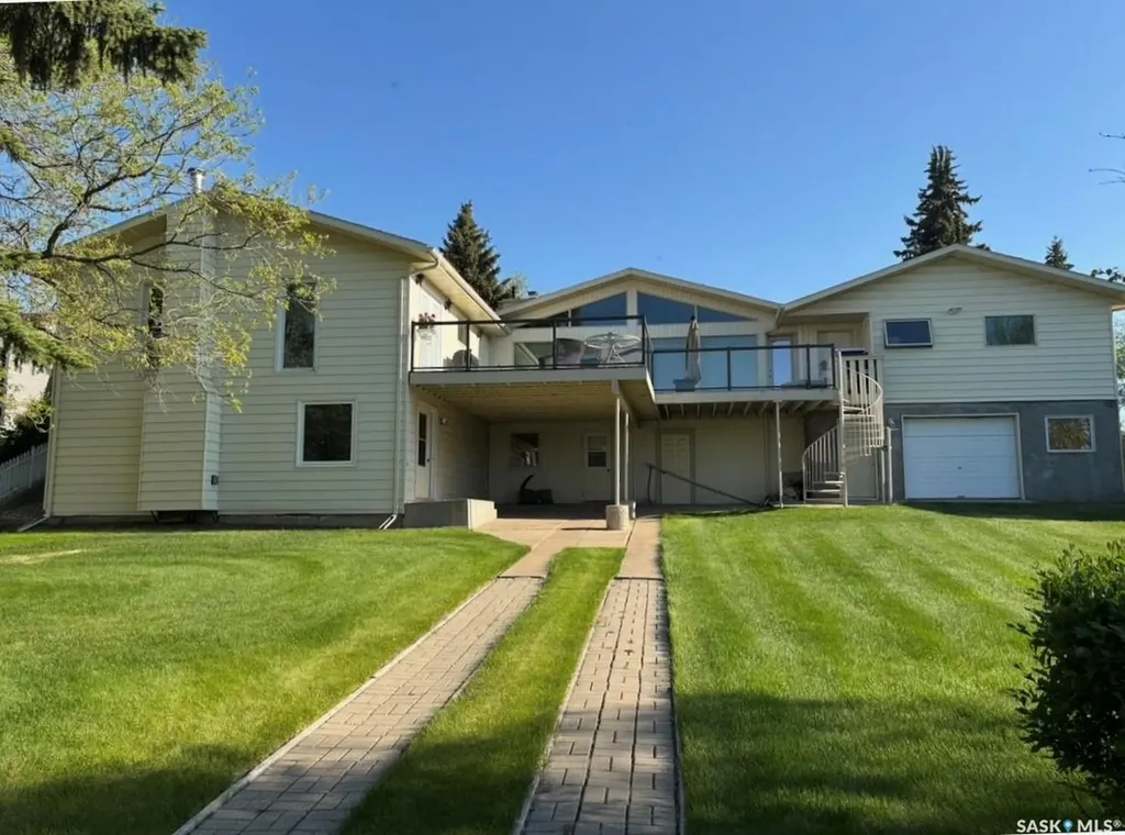 110 Logan Crescent E Yorkton SK S3N 0V9
