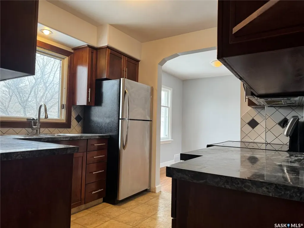 1318 B Avenue N Saskatoon SK S7L 1G5
