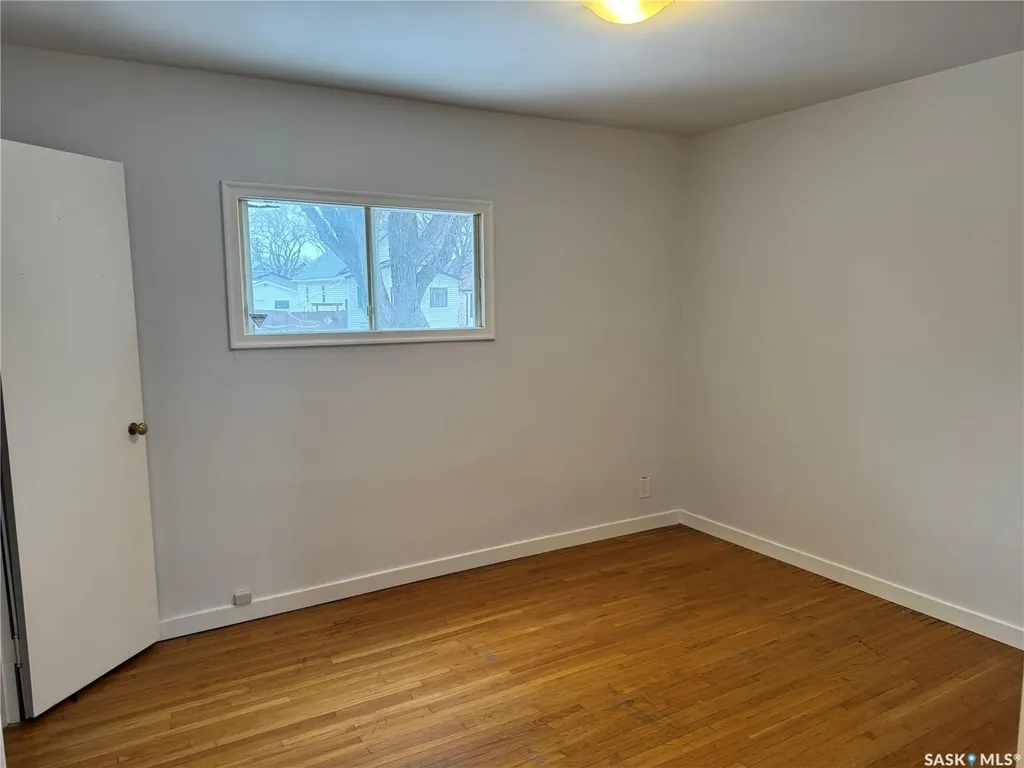1318 B Avenue N Saskatoon SK S7L 1G5