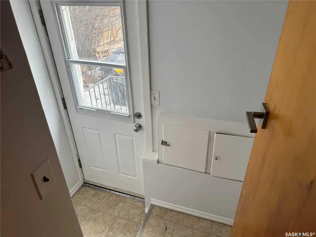 1318 B Avenue N Saskatoon SK S7L 1G5