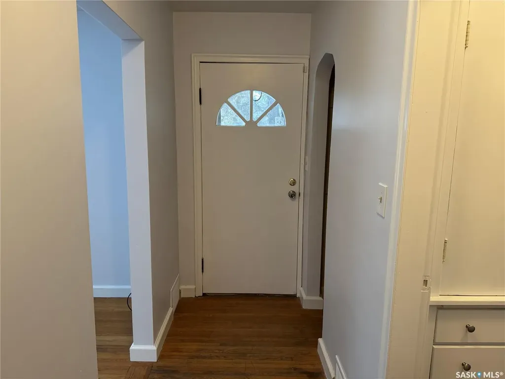 1318 B Avenue N Saskatoon SK S7L 1G5