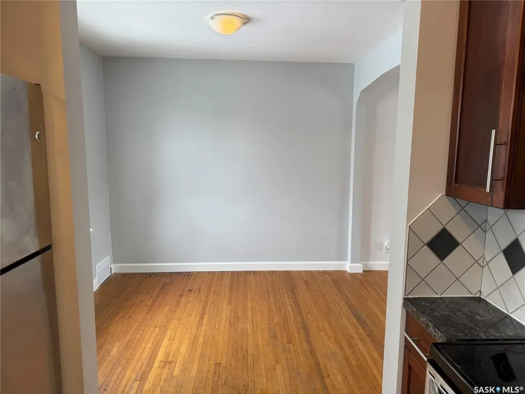 1318 B Avenue N Saskatoon SK S7L 1G5