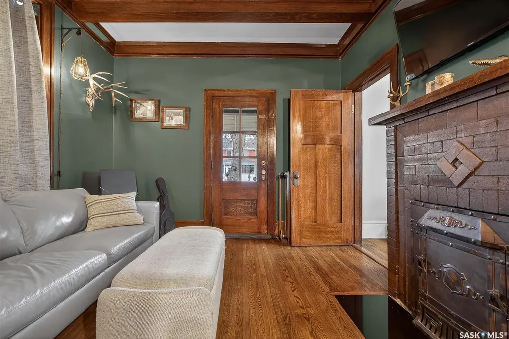 161 Marlborough Street E Moose Jaw SK S6H 0T3