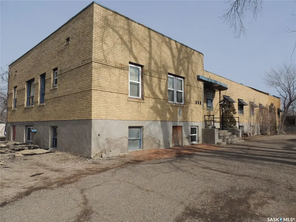 729 Carbon Avenue Bienfait SK S0C 0M0