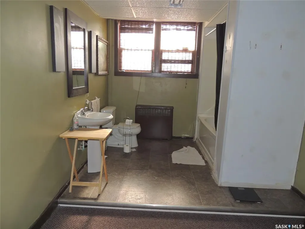 729 Carbon Avenue Bienfait SK S0C 0M0