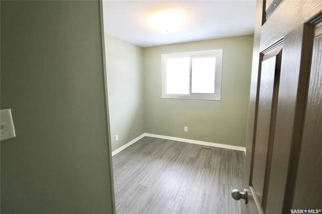 35 Mackenzie Way Regina SK S4N 5M5