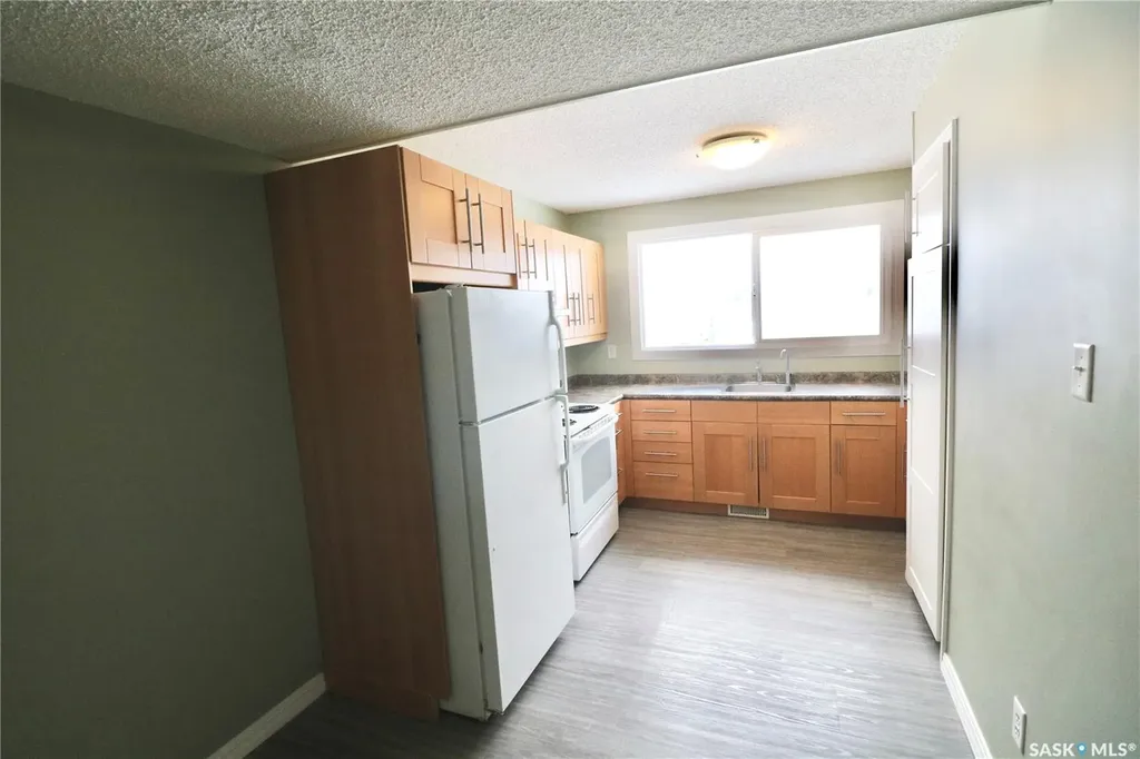 35 Mackenzie Way Regina SK S4N 5M5