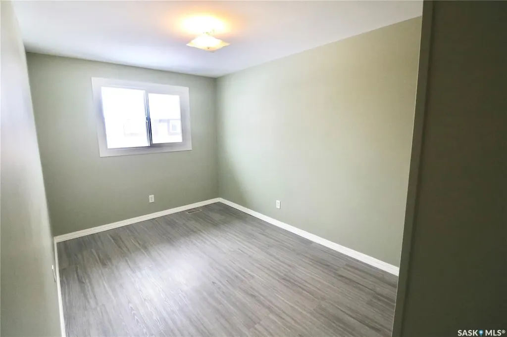 35 Mackenzie Way Regina SK S4N 5M5