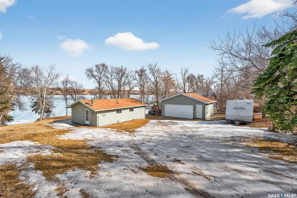 1206 Tatanka Drive Sun Valley SK S0H 4C0