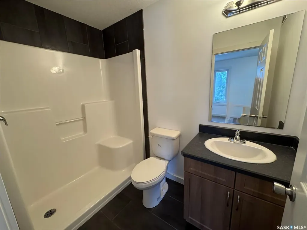 527 Alexandra Street Weyburn SK S4H 1R7
