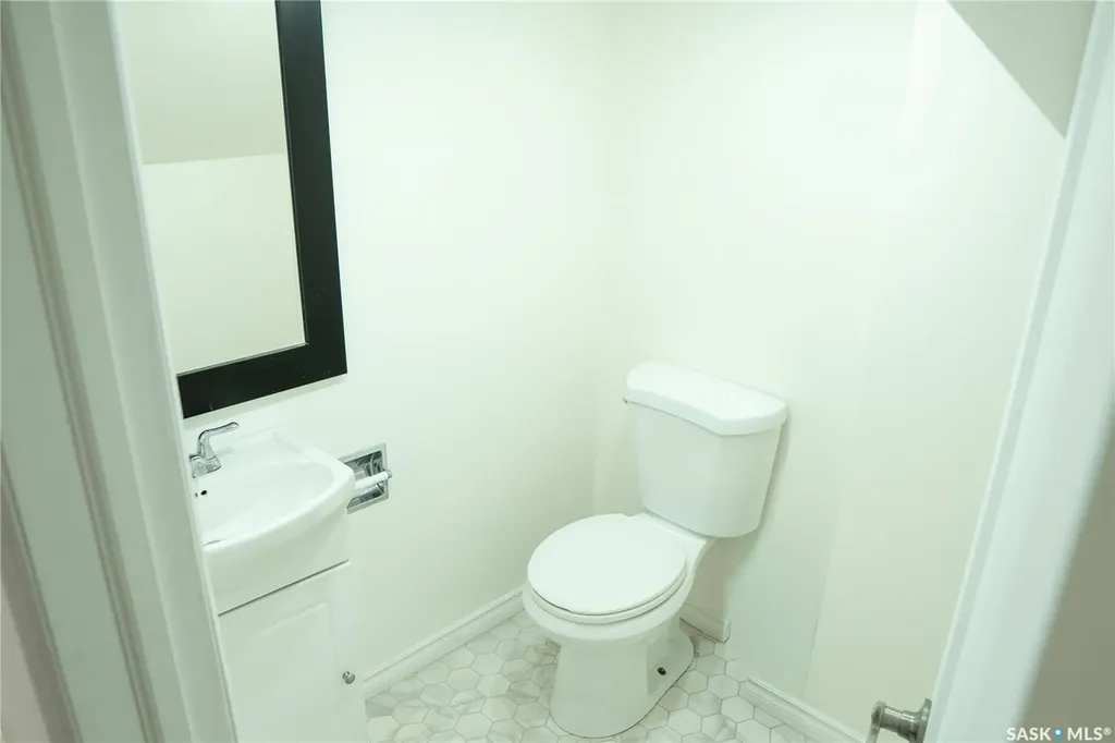 2128 Osler Street Regina SK S4P 1W6