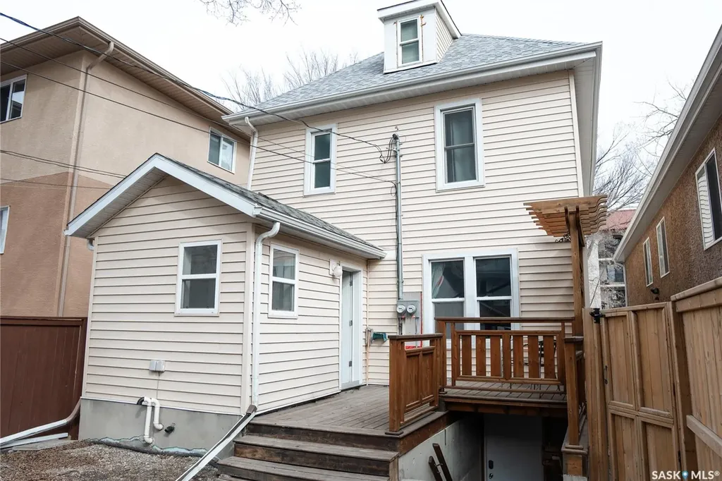 2128 Osler Street Regina SK S4P 1W6