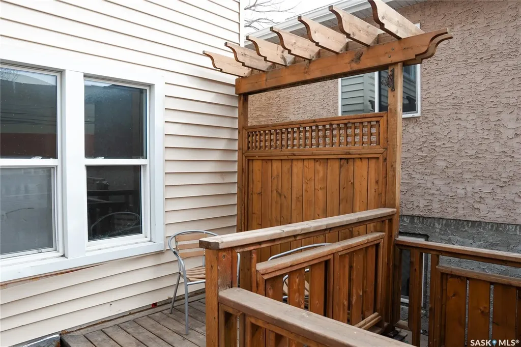 2128 Osler Street Regina SK S4P 1W6