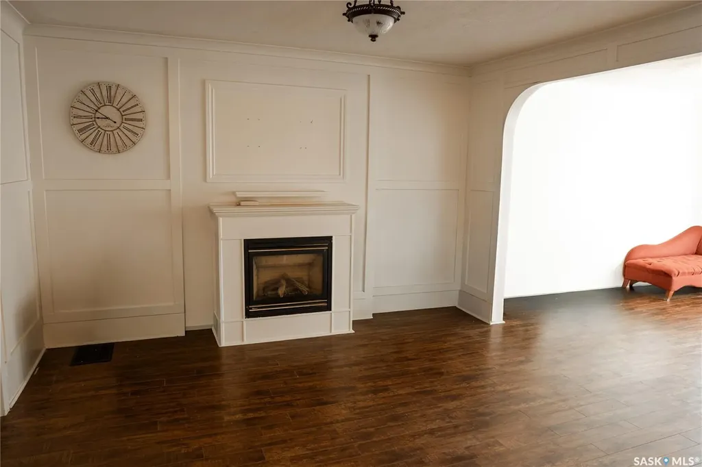 2128 Osler Street Regina SK S4P 1W6