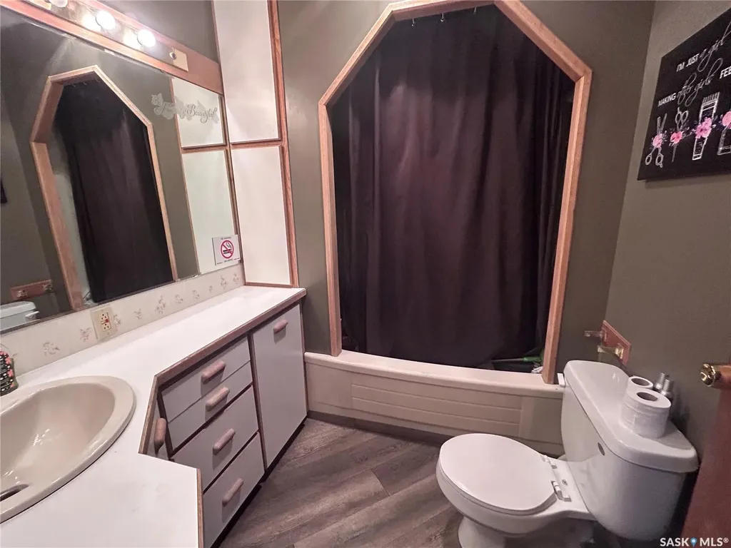 935 4th Street Estevan SK S4A 0W2