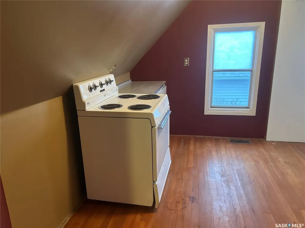 935 4th Street Estevan SK S4A 0W2
