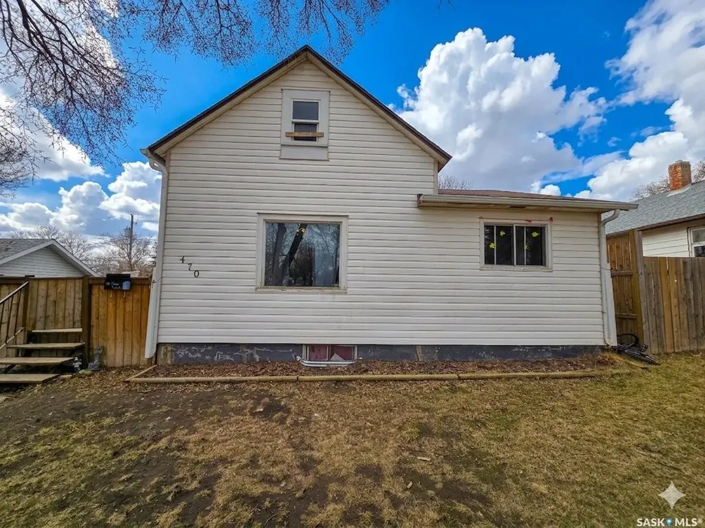 470 2nd Avenue NW Swift Current SK S9H 0P7