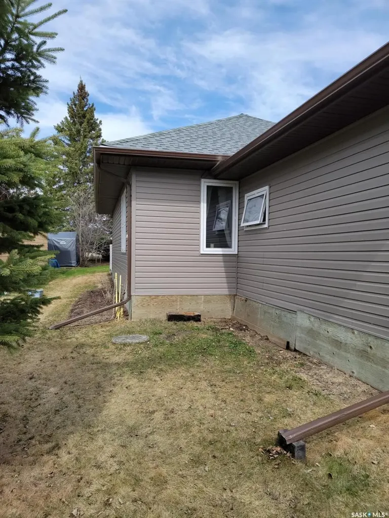 15 Kim Dawn Crescent Fishing Lake SK S0A 1Y0