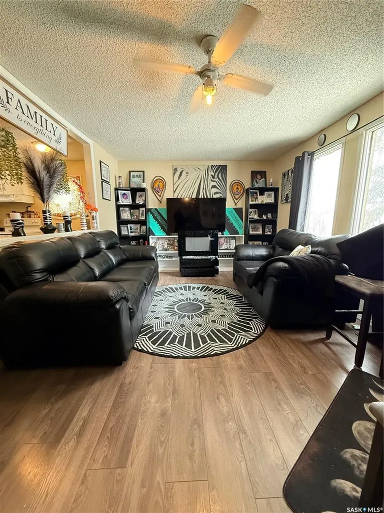 89 Darlington Street W Yorkton SK S3N 0E8