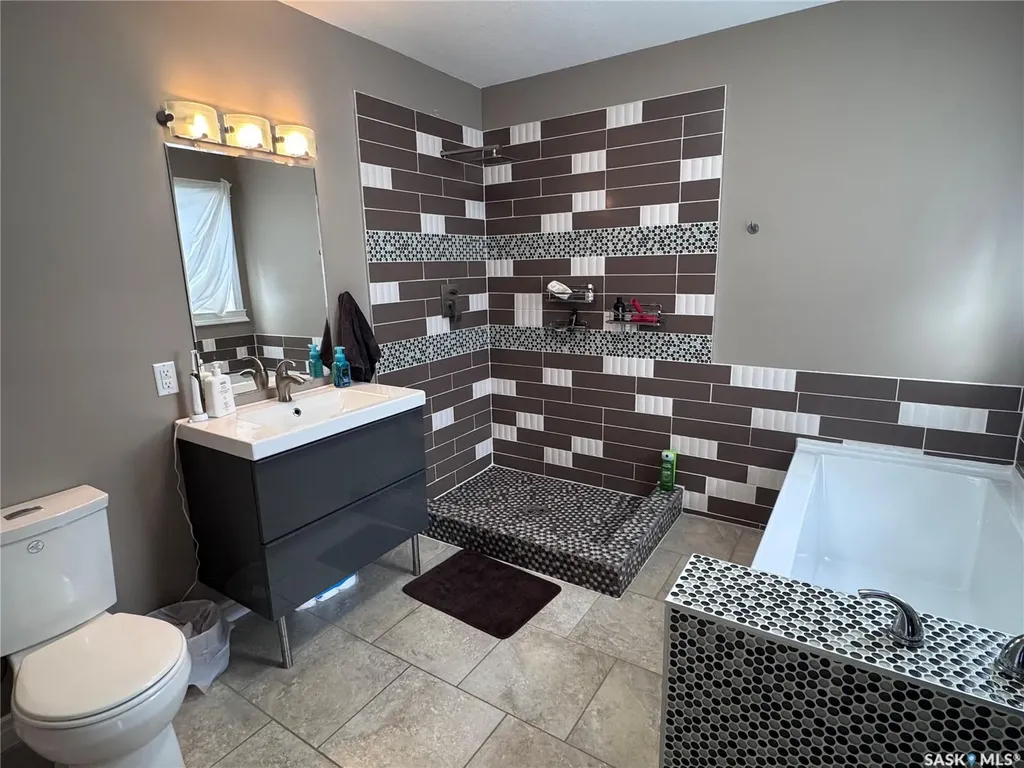 237 Eagle Point Drive La Ronge SK S0J 1L0
