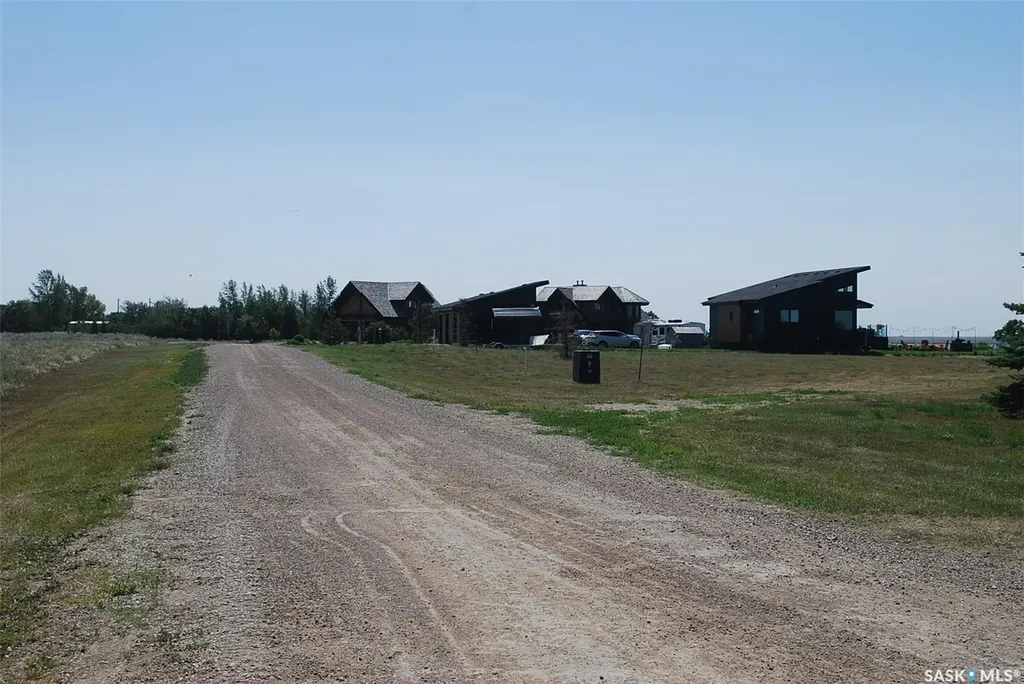 5 Lakeview Road Mckillop Rm No. 220 SK S0G 0L0